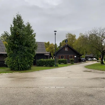 Semesterbostad Hiska Nisa *